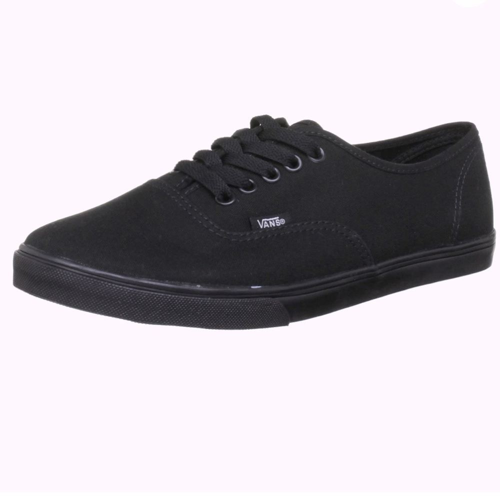 Vans Authentic Lo Pro Black Skate Shoes NWT